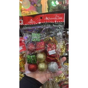 Kit de 17 Pendentes de Natal Sortidos – Bolas e Caixas de Presente com Glitter